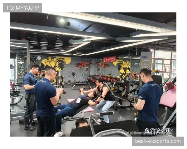 哈兰德把五星级早餐吃成了健身房燃脂套餐，这日常差得也太夸张了吧？