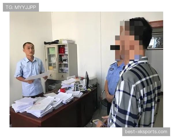 篮球规则中关于假摔判罚的具体界定标准与裁判执行尺度 篮球规则中关于假摔判罚的具体界定标准与裁判执行尺度
